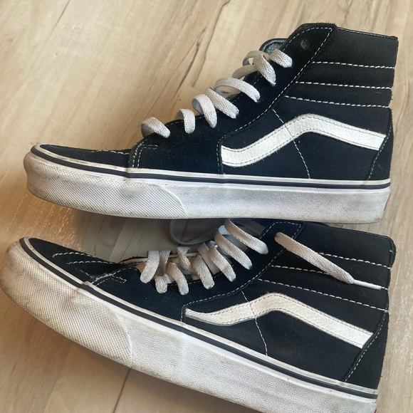 Vans - Picture 3 of 4